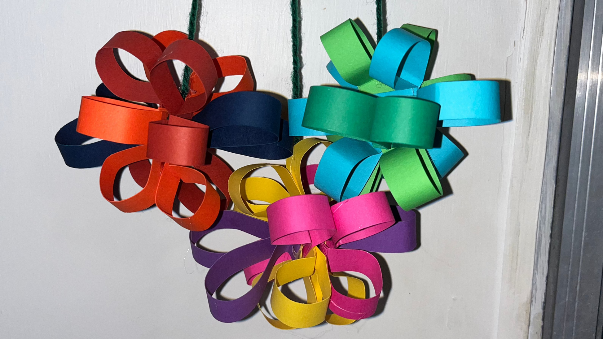 Small Hanging Flowers - Solid colours - Random mix