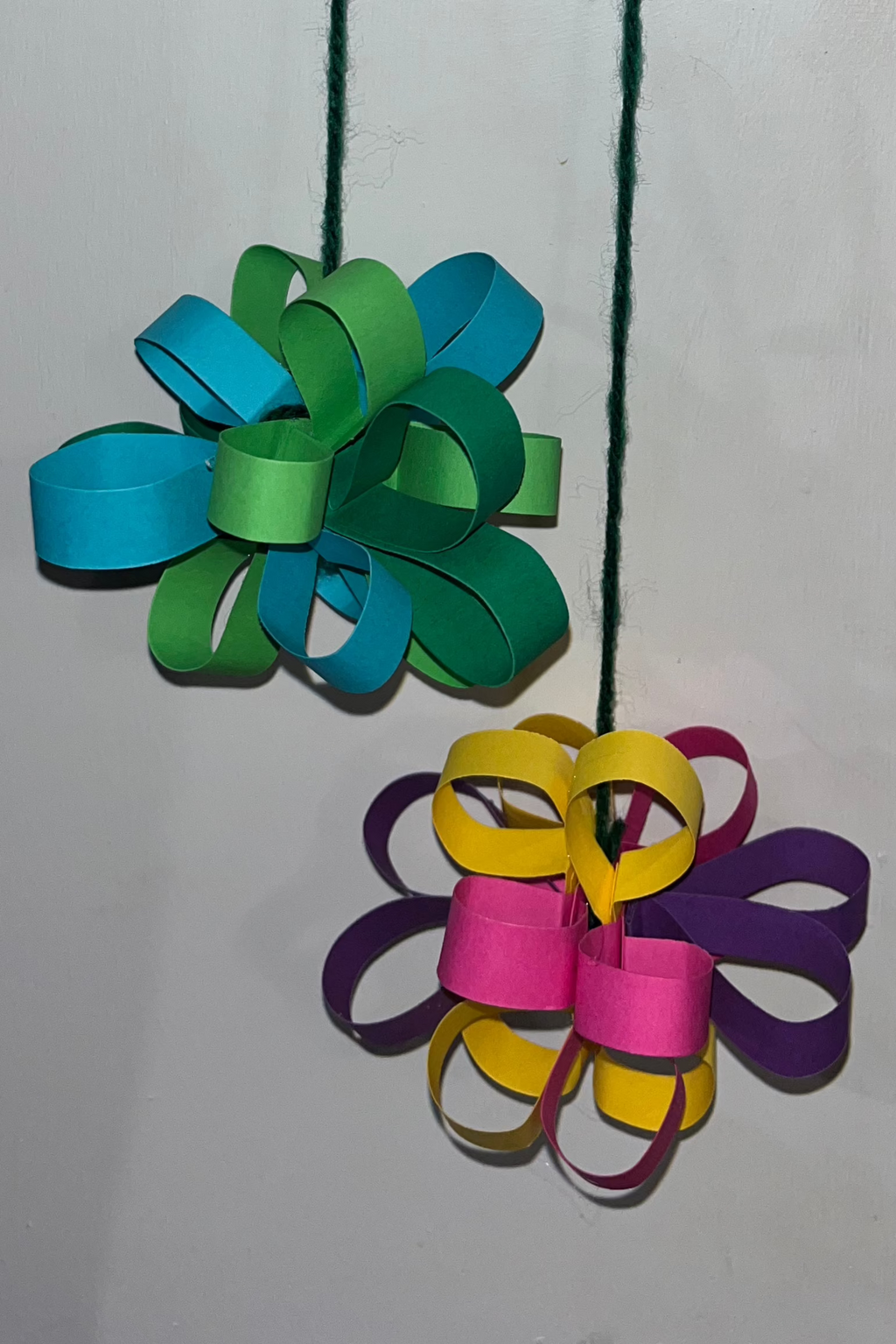 Small Hanging Flowers - Solid colours - Random mix