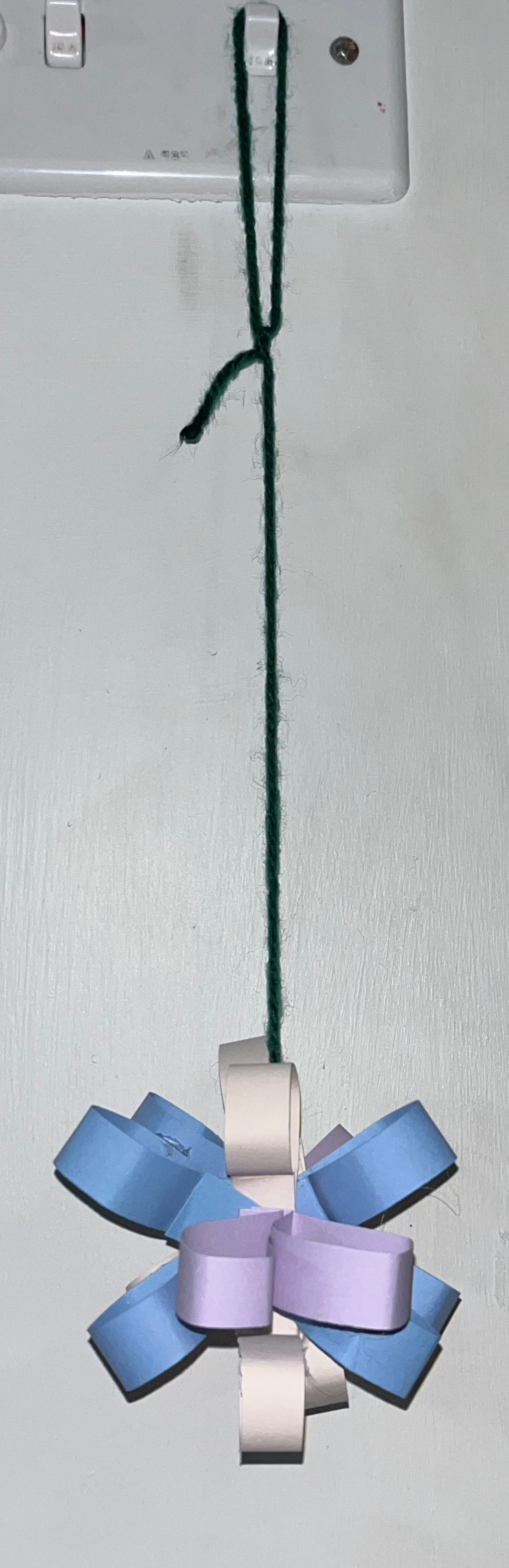 Small hanging flowers - pastel